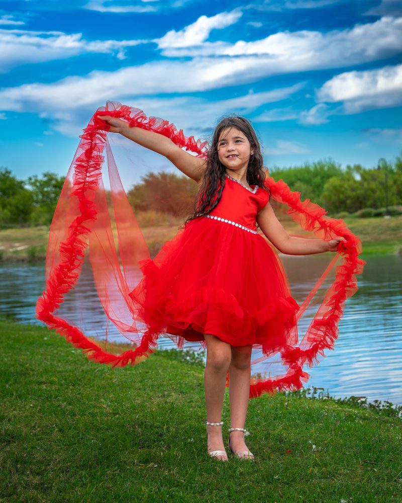 Family lakeside portrait session in the Austin area
